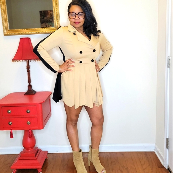 Trench top - Picture 1 of 4